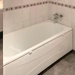 10 Person In *