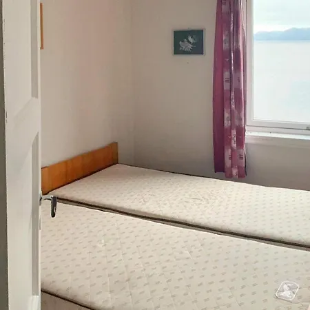10 Person In * Brekke (Sogn og Fjordane)